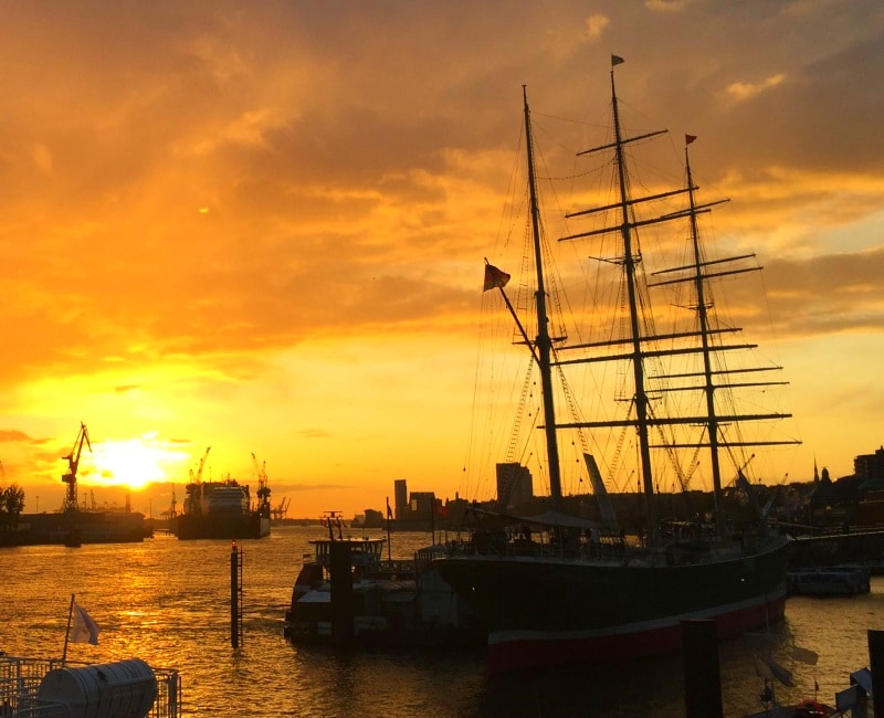Vergütungspflichtiger Bereitschaftsdienst an Bord eines Schiffes wegen Alkoholverbot?